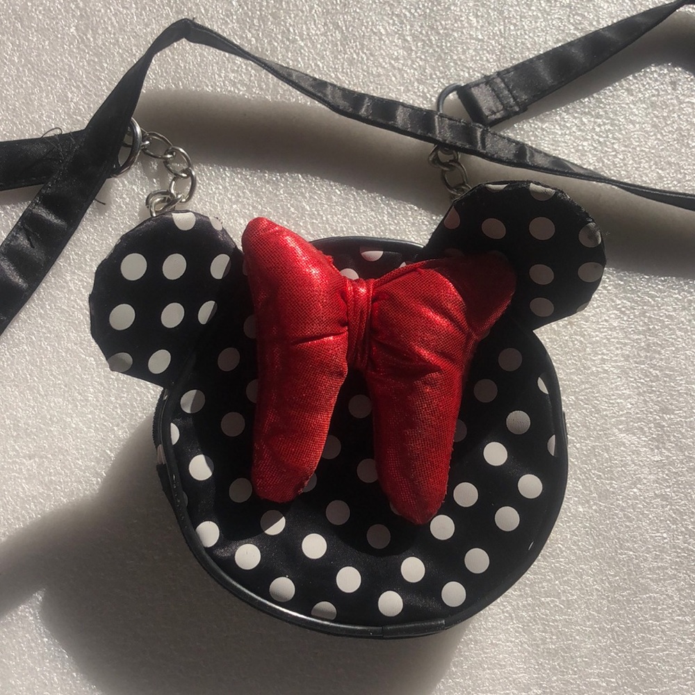 Minnie Mouse round bow crossbody bag